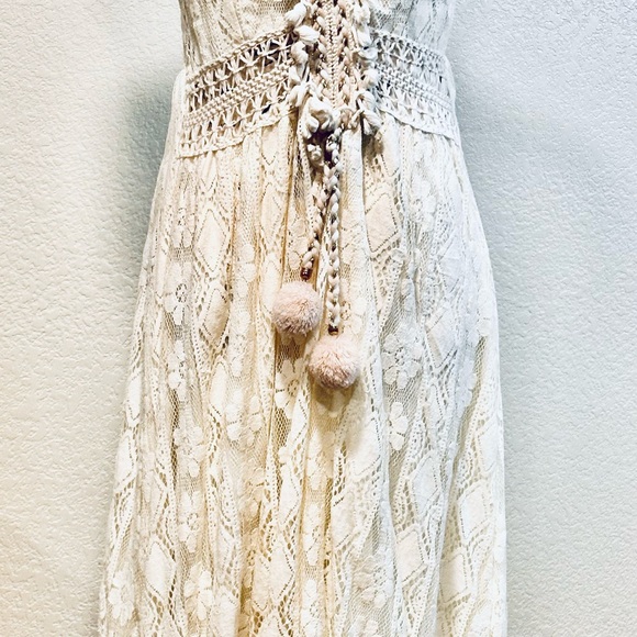 Boho Beach Vibes!  New Cream Lace Maxi Dress - Picture 2 of 4